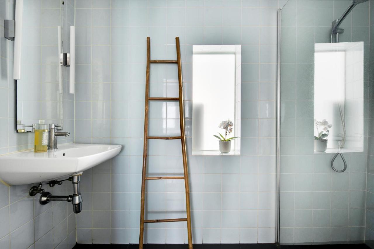 Sanders Main - Endearing Two-bedroom Duplex With A Balcony Next To Magical Nyhavn * København